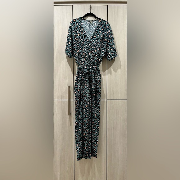 H&M Limited Edition Leopard Print Faux Wrap Jumpsuit | Teal with Pink‎ Spots | 6 - Picture 4 of 16